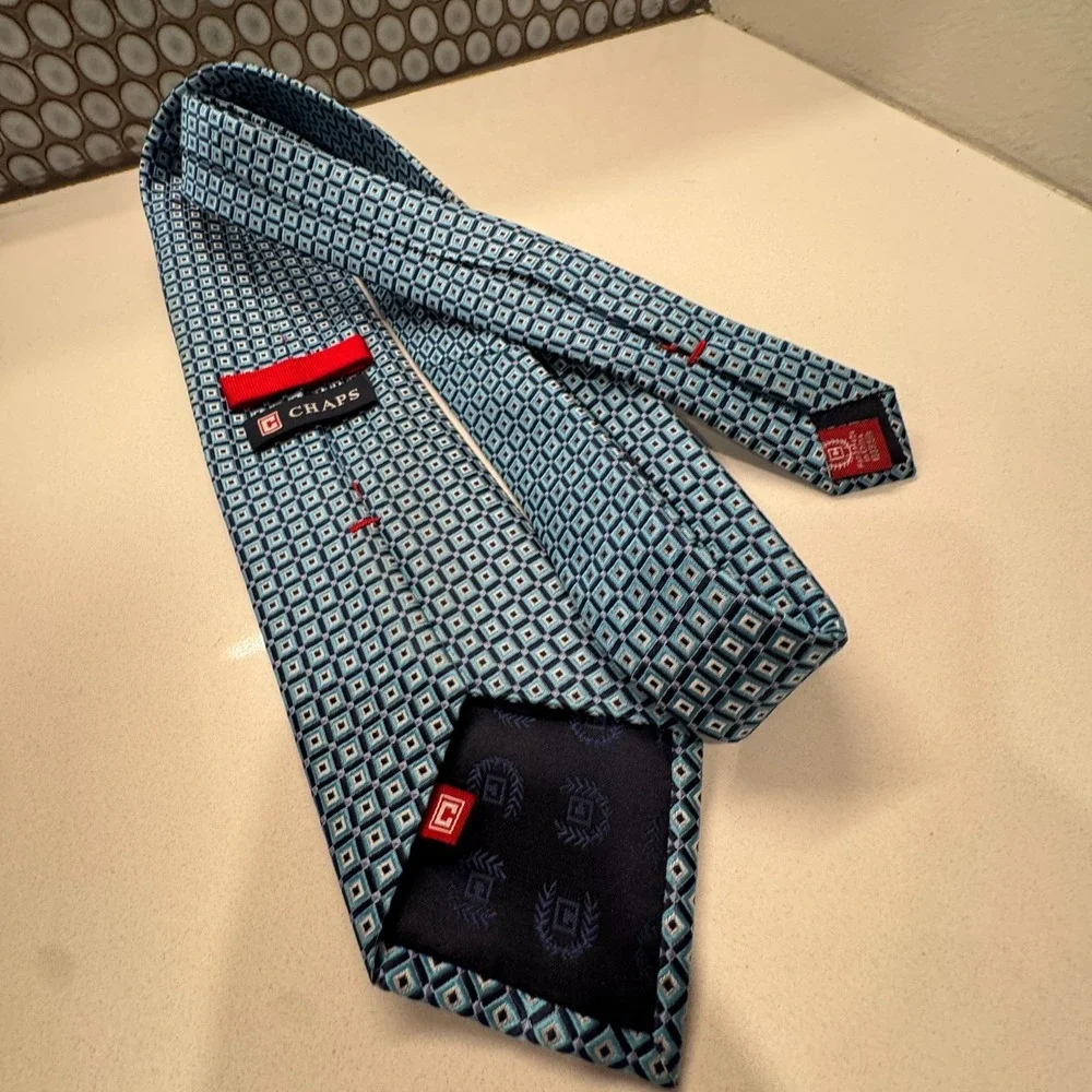 Chaps Tie Blue Geometric Square Hand Made‎ 100% Silk Old Money Preppy Casual